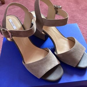 Geox ladies tan suede sandals size 40 brand new. 3.5” heel. Comfort technology